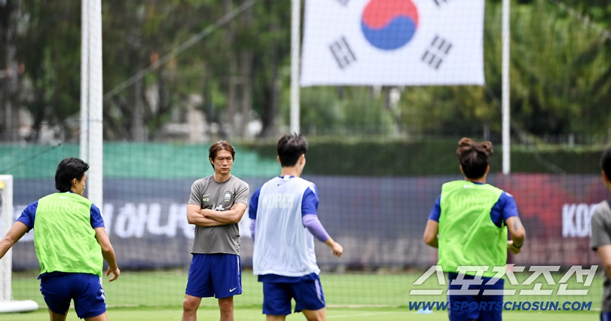 [사포판 현장]"체코전 승리는 어제 내린 눈" 충전 마치고 다시 모인 홍명보호, 비장한 분위기에서 멕시코 사냥 준비 돌입!