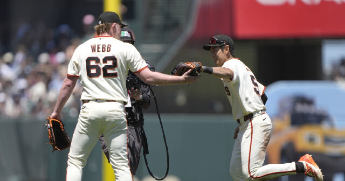 "부상 트라우마 잊었다" MLB닷컴 멀티 히트에 호수비 SF 이정후 극찬