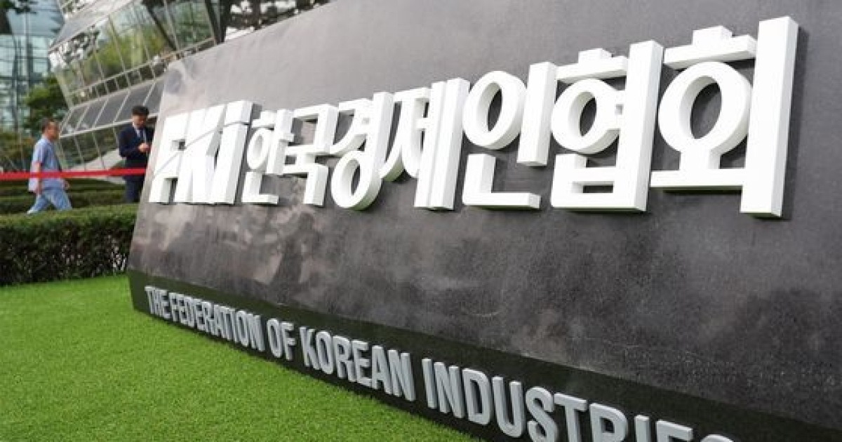 "알고리즘 자랑 끝, 이제 전력망 싸움"…美 AI 변동성에 韓 기자재 뜬다
