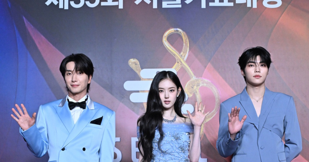 [포토] 이특, 이솔, 박건욱 ‘서울가요대상 빛내는 MC’