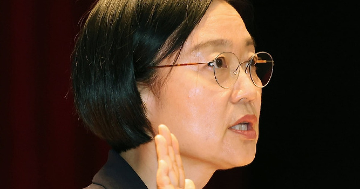 韓총리 “AI 활용 정부 되겠다… 전 부처에 AI 도입, 국민 문서 제출은 절반으로”
