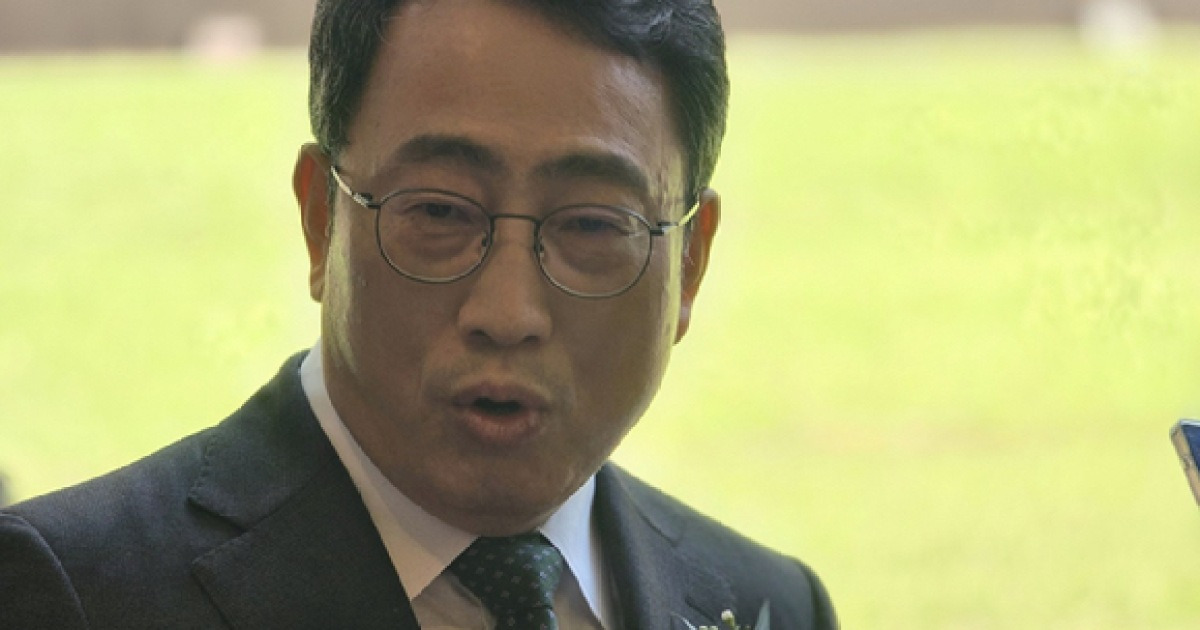 유영상 SK AI 위원장 "반도체 넘어 토큰 수출국 돼야"...AI 3대 강국 승부수