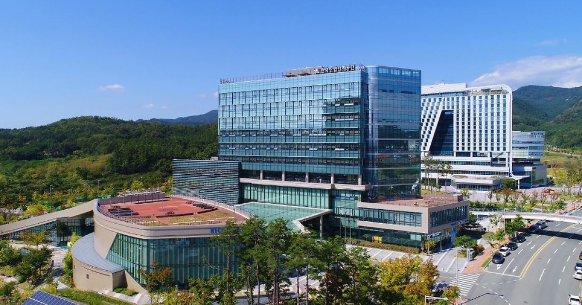 산단공, 직원이 만든 AI 비서 현업 투입… AI경진대회 우수과제 5건 선정