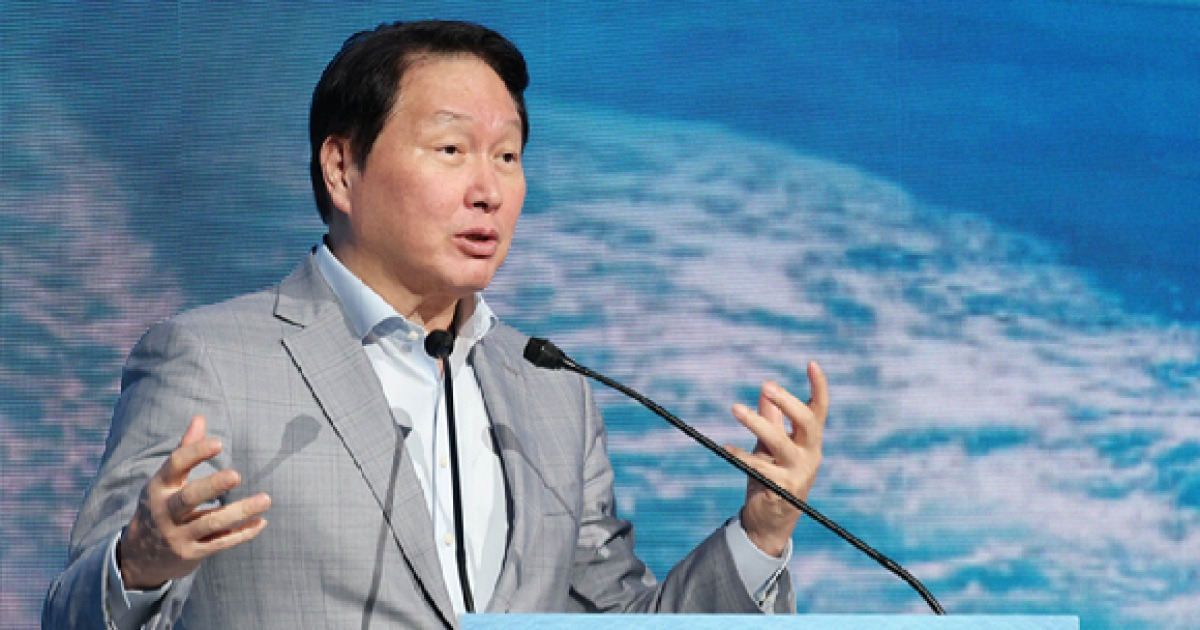 최태원 "AI는 아직 4살짜리 아이…지금부터 함께 일해야"