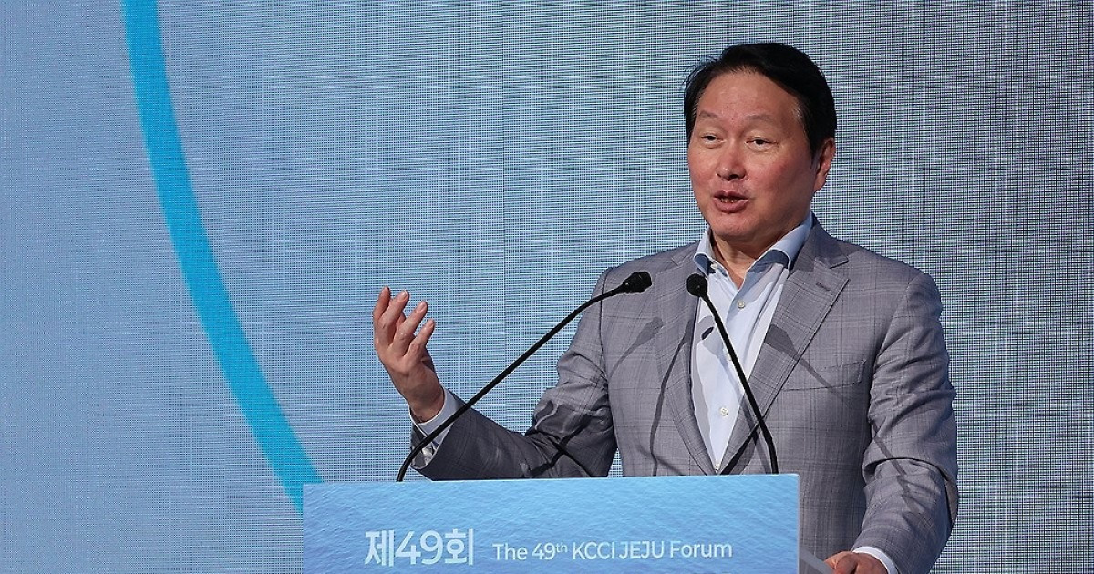 대한상의 제주포럼 개막…최태원 "AI시대 일하는 방식 바꿔야"(종합)