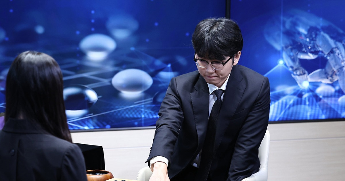 신진서, 인공지능 카타고와 2국서 4집반승... ‘1승 1패’