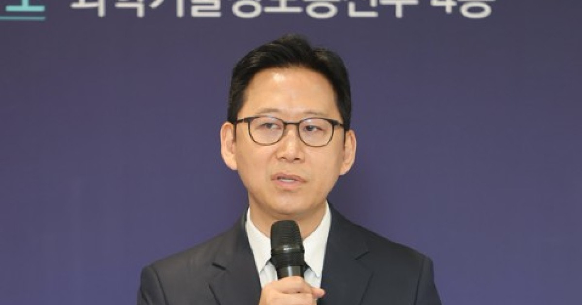 배경훈 "미중 AI 경쟁 시대…한국은 독자·프론티어 모델 투트랙 개발"