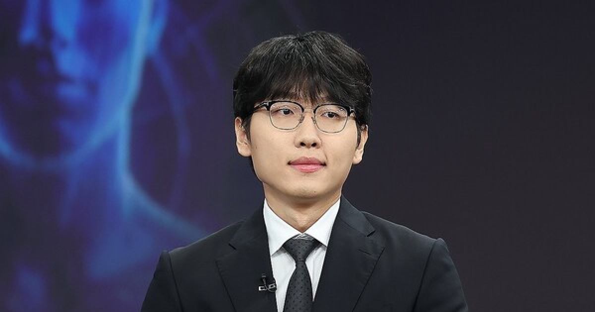 신진서 9단 'AI 완파'에 中 샘났나... "카타고 핸디캡 있었잖아, 과대 포장 승리"