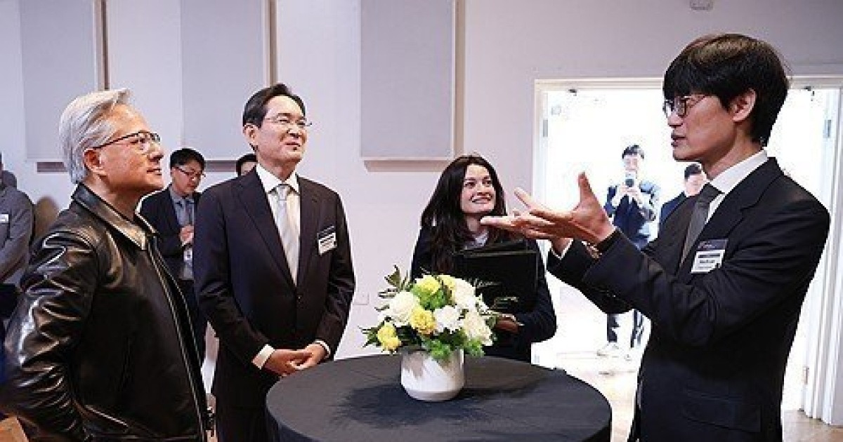 글로벌 투자사 브룩필드 "AI, 네이버와 손 잡는다"