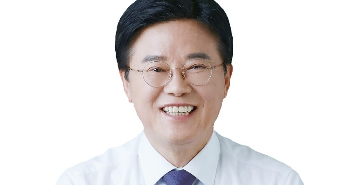 위기땐 SOS, 평시엔 말벗…종로구 어르신가구에 'AI 안심지킴이'