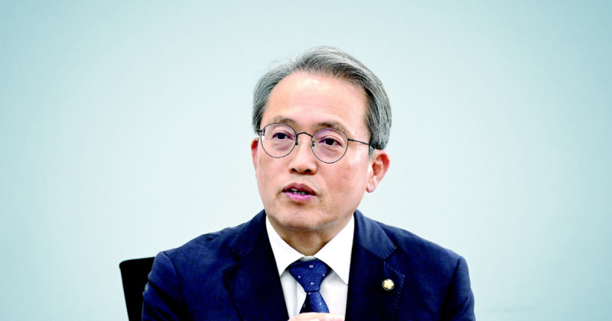 “AI 대전환 골든타임…혁신·신뢰 균형 잡는 제도 만들 것”