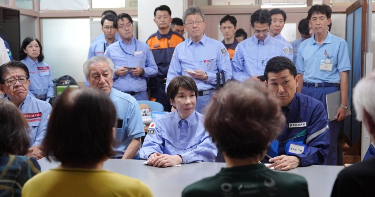이재민 만나는데 웬 음악이?…"총리 홍보 영상이냐" 싸늘