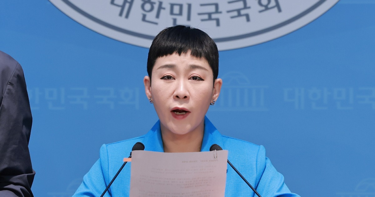 음저협, ‘AI 활용 음악’ 저작권 등록 길 열었지만···“법·제도 미비” 정치권 제동