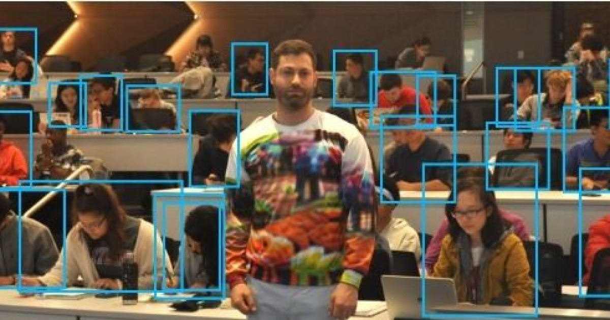 AI 감시에 맞선 인간… AI가 인식 못하는 ‘디지털 투명 망토’ 등장