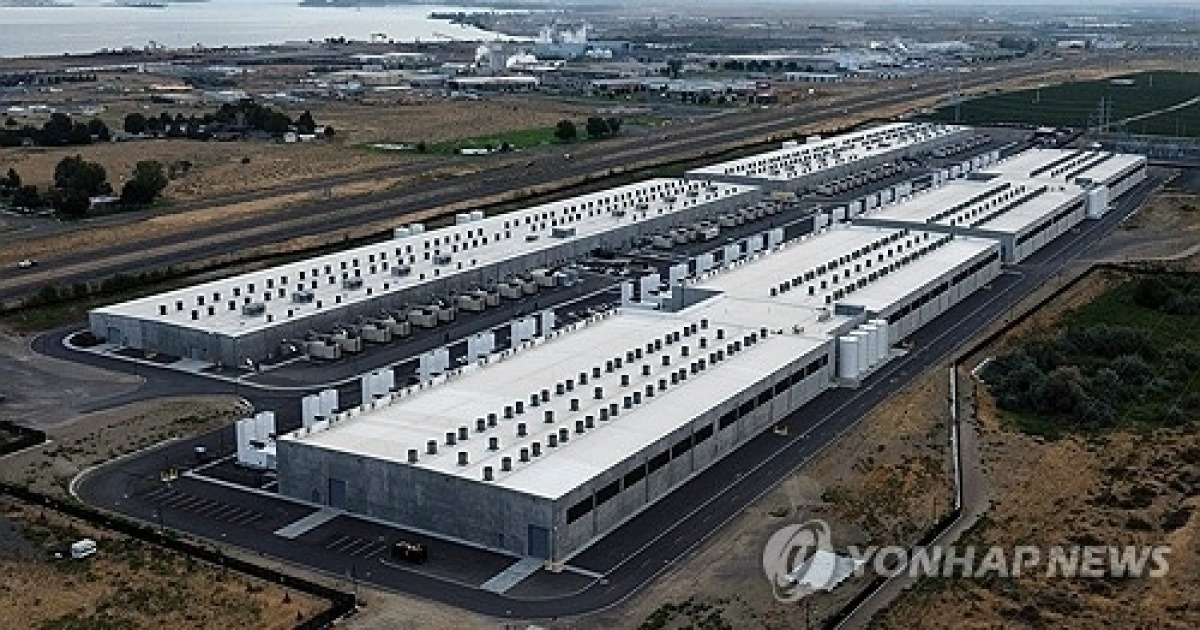 잇단 모라토리엄 선언…님비 덫에 걸린 AI 데이터센터