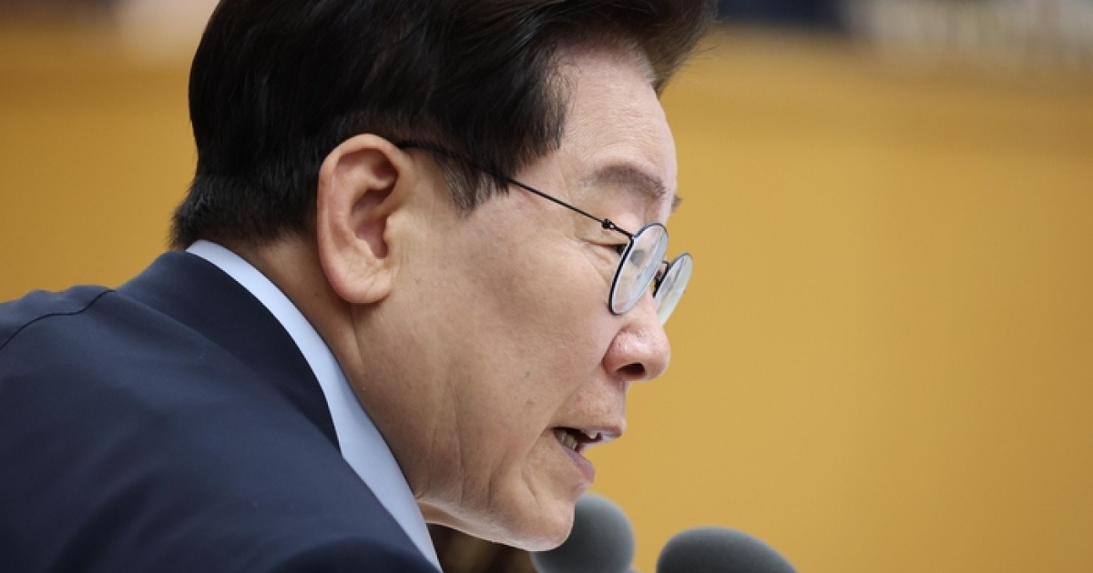 [속보] 이 대통령 긍정평가 44% ‘취임 후 최저치’…부정평가 46%로 첫 역전 [한국갤럽]