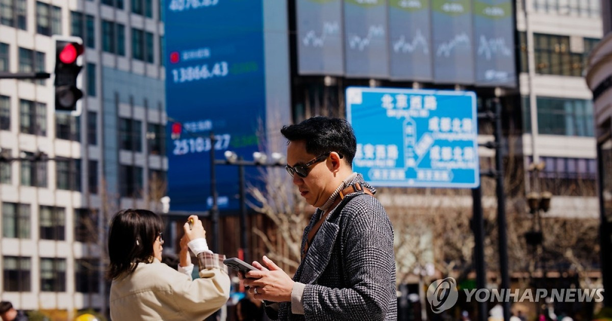 "AI 붐에 커촹반50, 중국 대표 주가지수로 부상"
