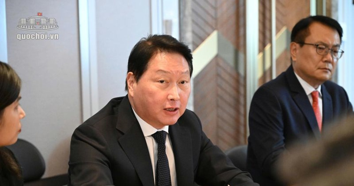 최태원 회장, 베트남에 'AI 포럼' 제안...대규모 'AI 팩토리' 투자도