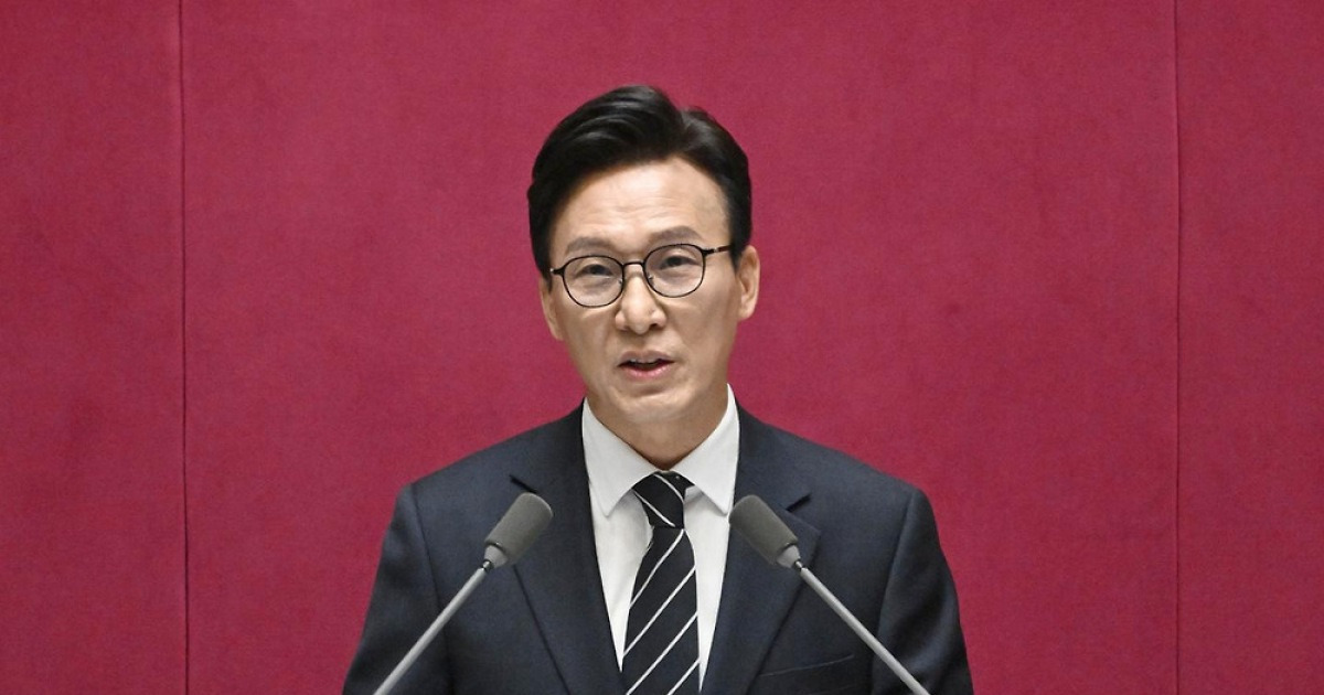 김민석 "현실 가능한 개헌 추진"… 野 개헌파 "뜬금없는 얘기, 의도 불순"