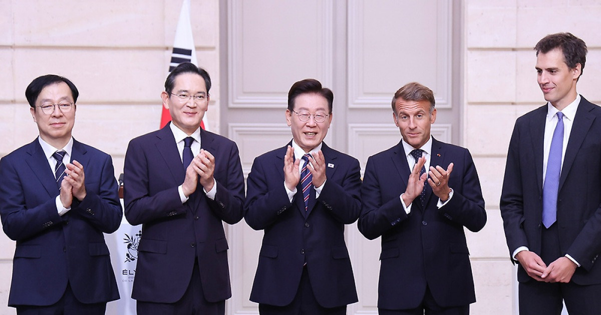 미스트랄 손잡고 삼성 전용AI 개발… 李 “韓·佛 진정한 꼬뺑”