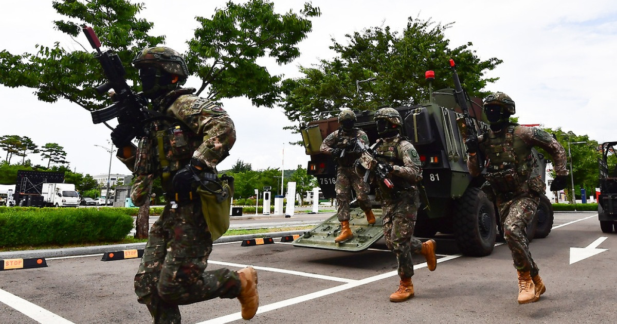 '없는 전장'까지 만들어 훈련한다…軍, AI로 야간·악천후·적 장비 학습
