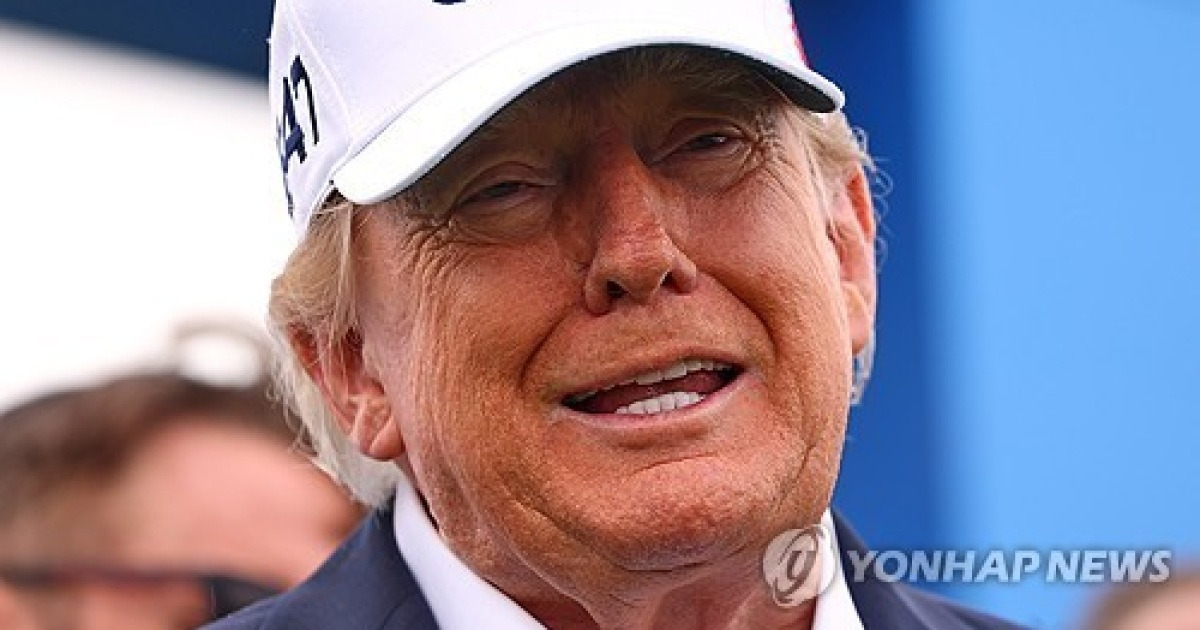 트럼프, AI 속도조절론에 "부정적 세력…일어나지 않을 일"