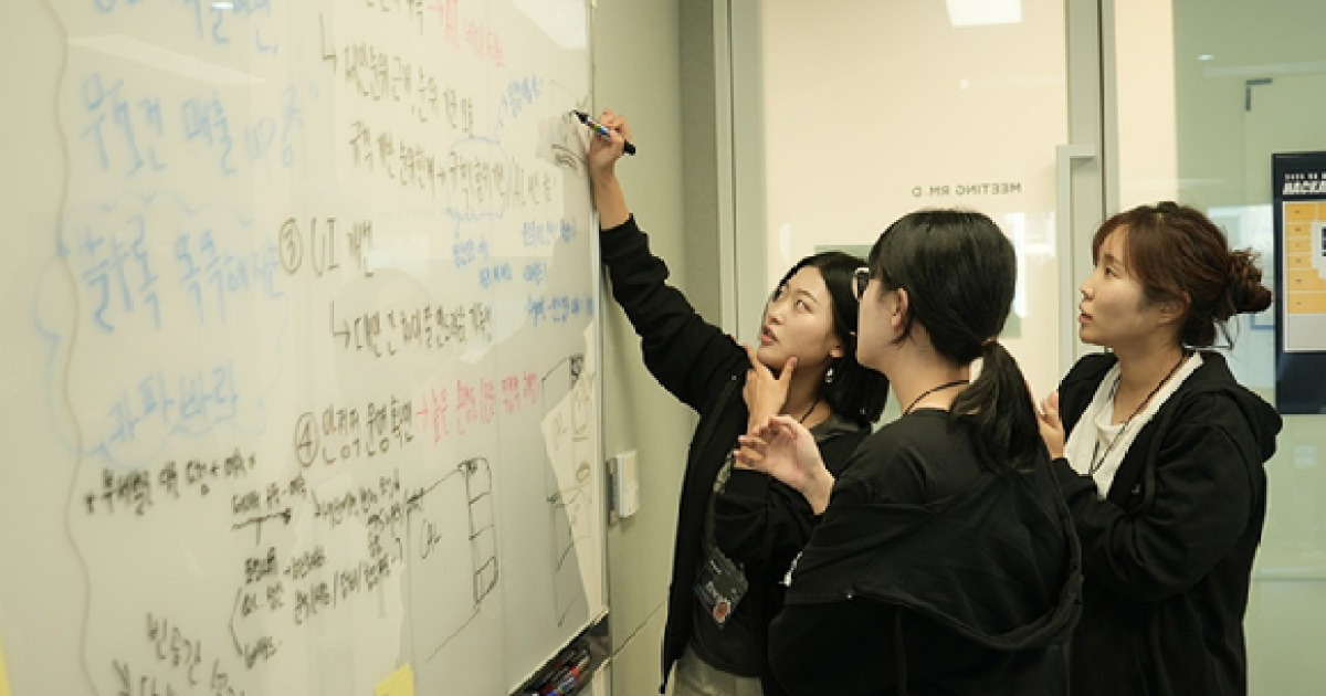SK, 'AI 해커톤'에 672명 몰렸다…AX로 현장문제 푼다