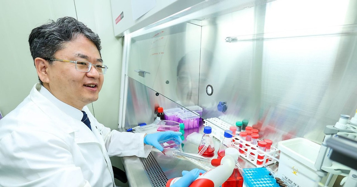 AI가 찍은 신약, 진짜 약될까…AI 신약 딜 63조원, 다음 관문은 ‘검증’