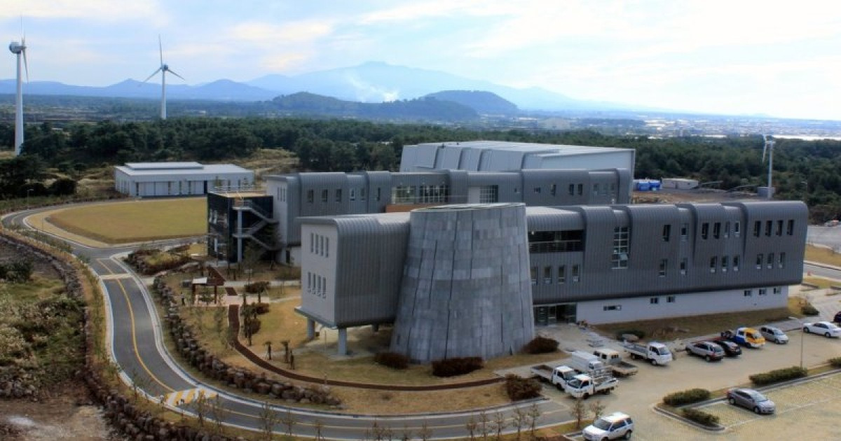 생성형 AI 썼다면 모델·버전 공개해야… 국가R&D 책임은 연구자