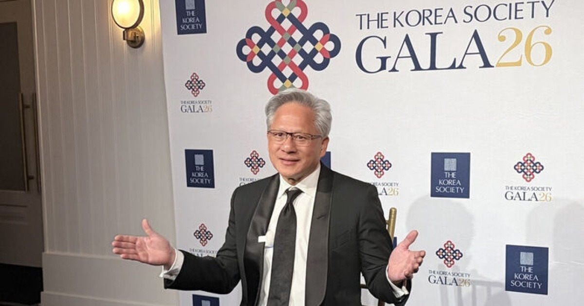 젠슨 황 "AI는 폭주 안 해"…통제불능론 정면 반박