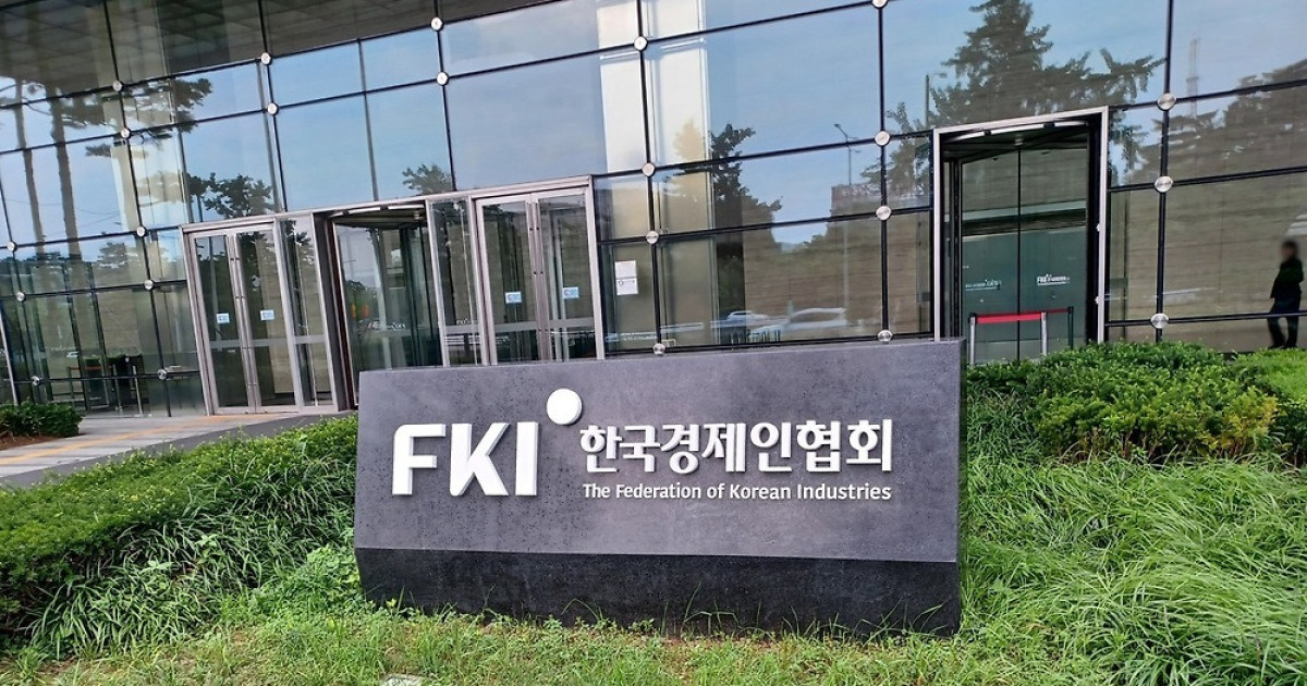 "AI 경쟁력 출발점은 데이터센터…투자·활용 기반 갖춰야"