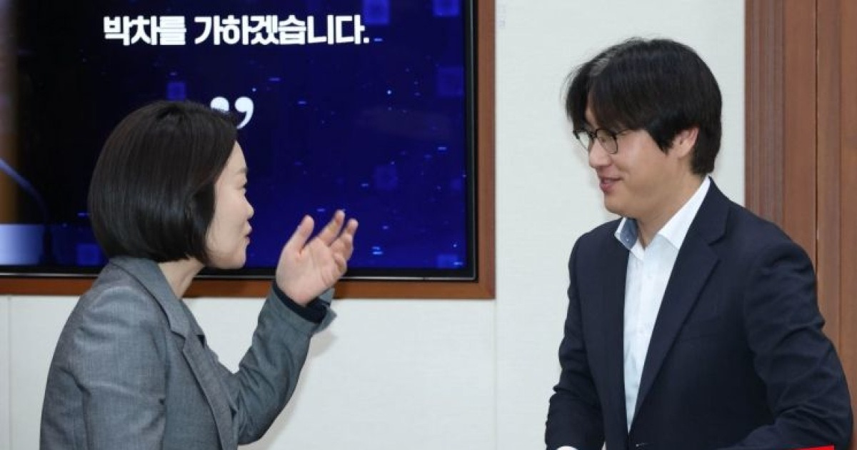 [포토] 이소영 장관과 하정우 국가인공지능 부위원장