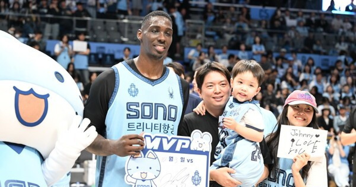 Johnny O'Bryant Shines in Sono Debut with 26 Points