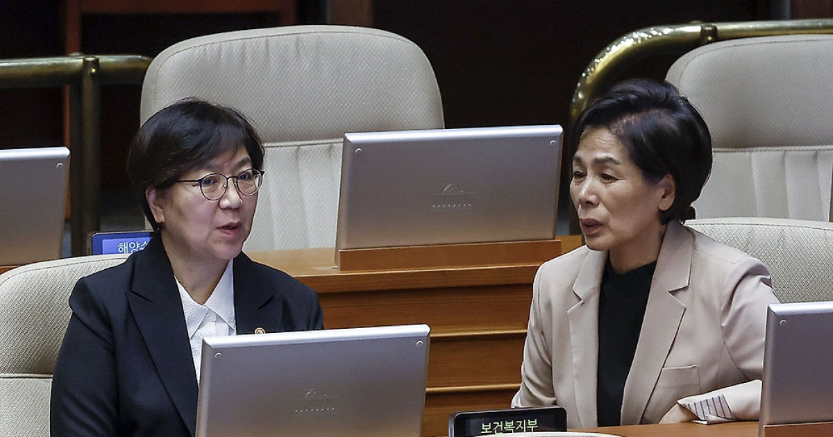 AI가 그린 미래 복지… 24시간 건강 살피고 로봇이 돌봄케어