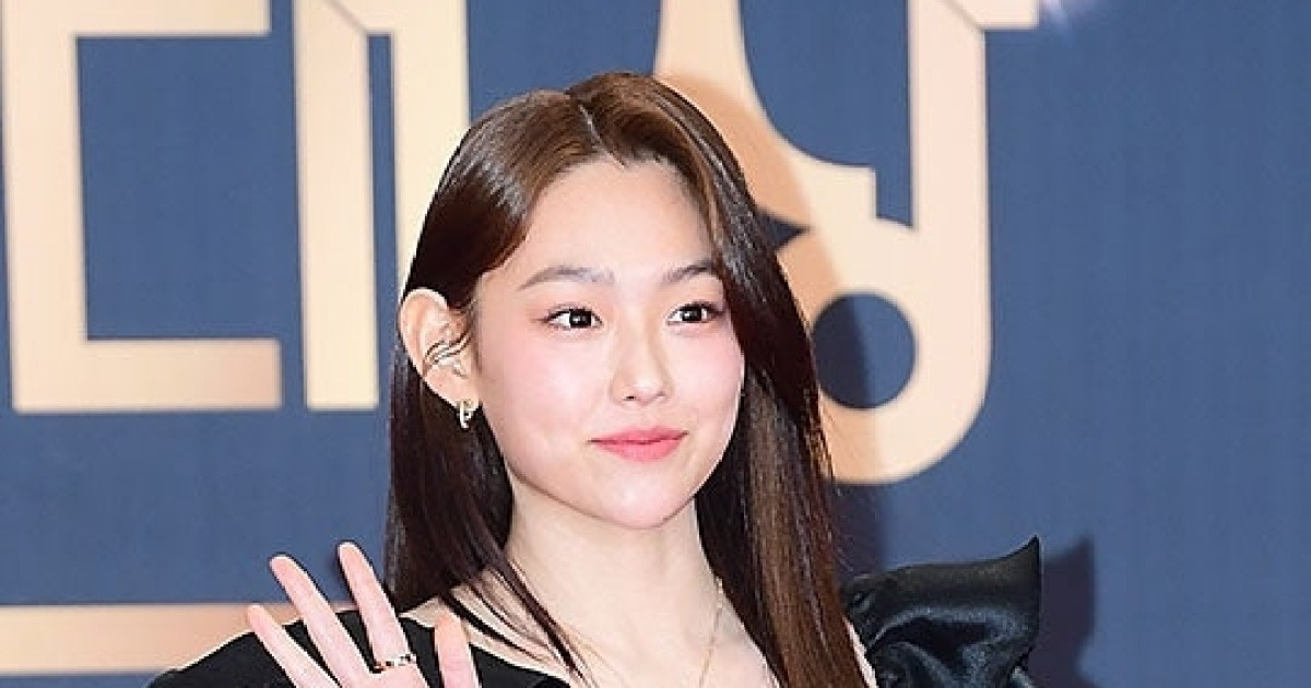 강미나, 아이오아이 재결합 불참…‘배우의 길’ 확고히