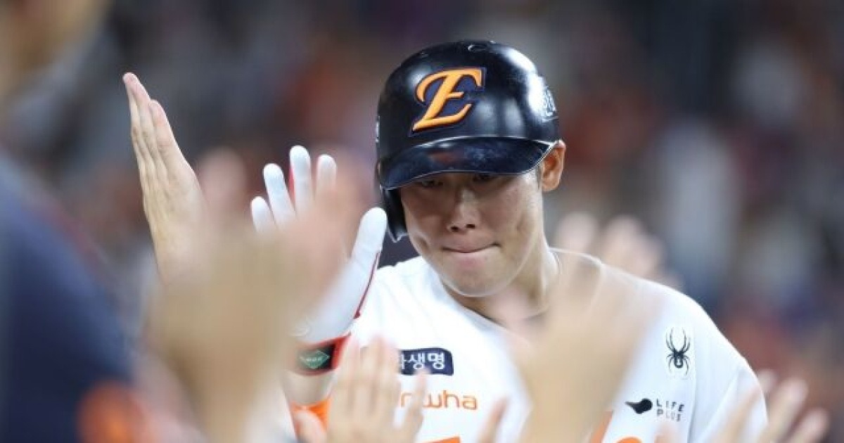 "마음고생 많았는데" 한화 10G .417 하주석 안 잡았으면 어쩔 뻔했나…72억 FA 1할대인데, 1.1억 아깝지 않다