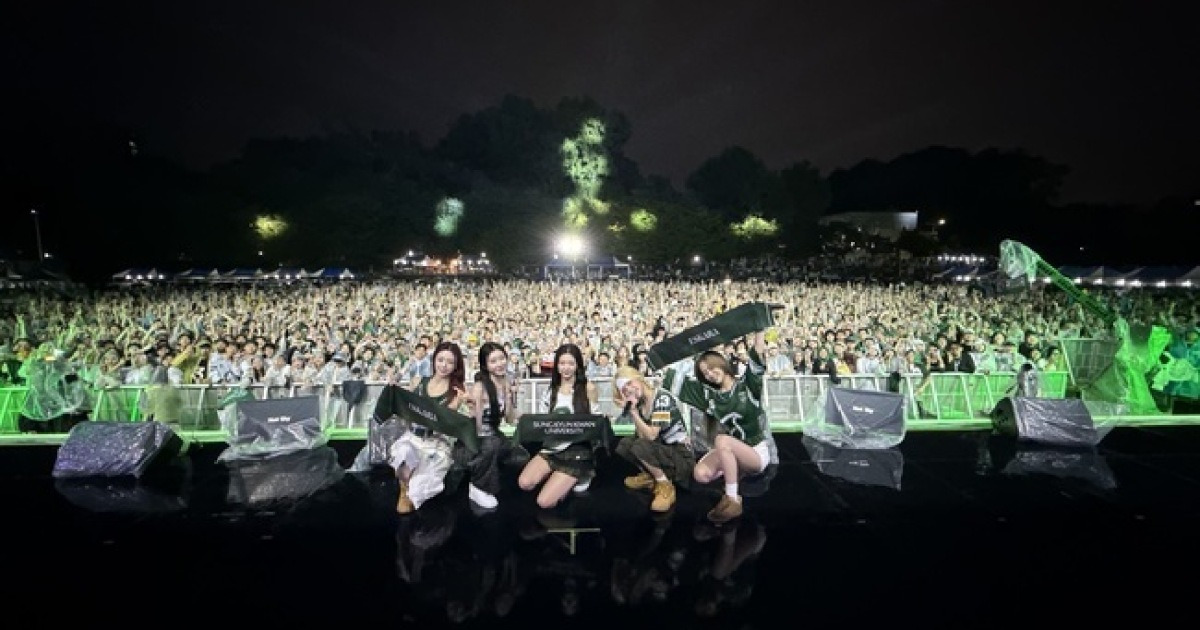 ‘대학 축제 퀸’ ITZY, 현장 뜨겁게 물들인 청춘 함성