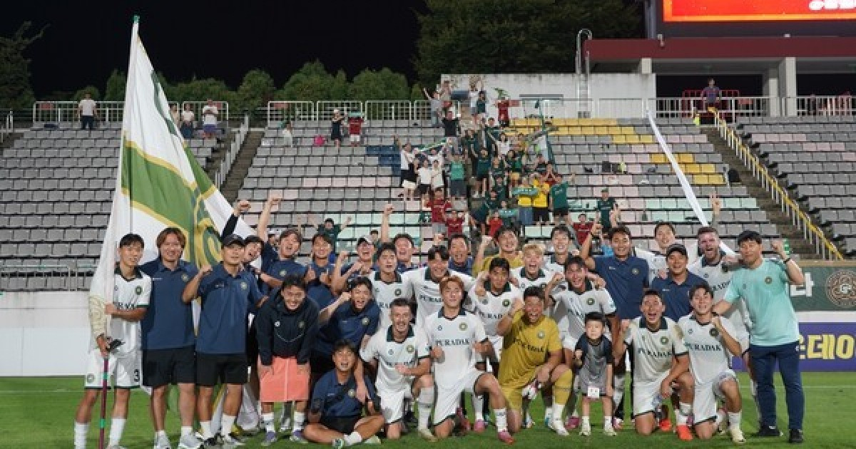 마침내 꿈이 현실로? "원정에서 귀한 승점 3점 얻어 기뻐"...김포FC, 이을용 사퇴한 경남FC 2-0 격파