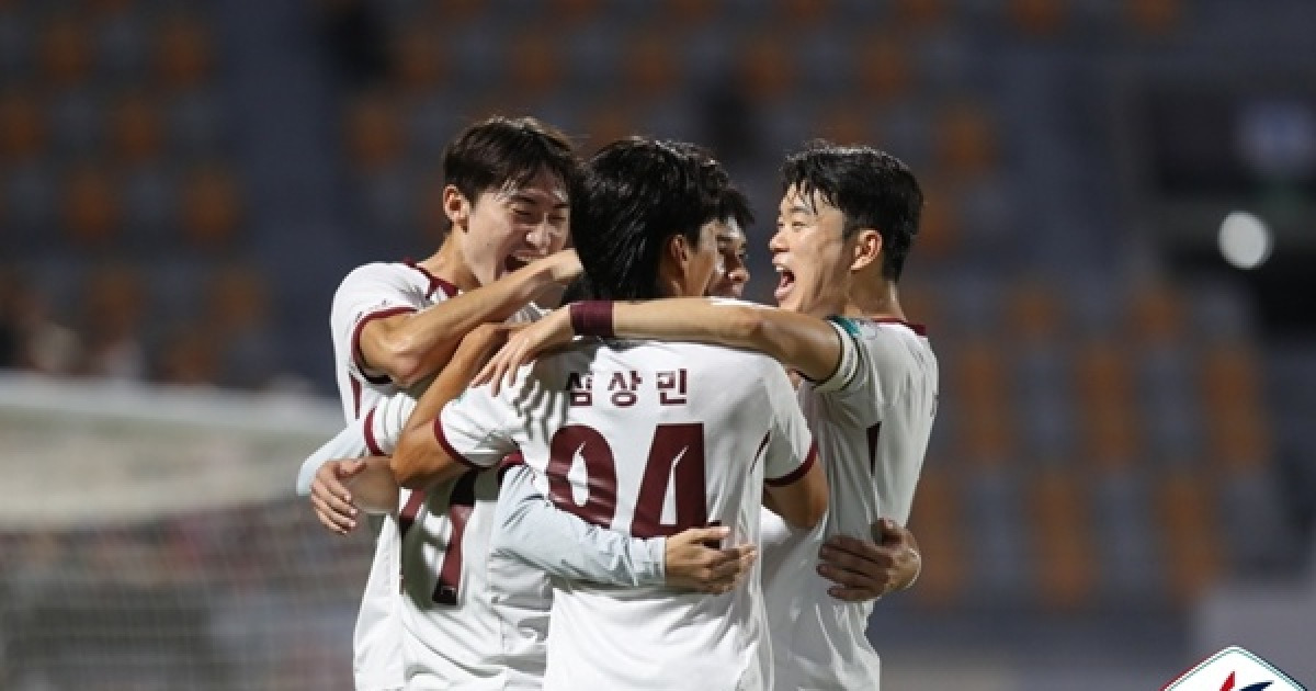 광주, 수원FC 4-2로 꺾고 5위 도약…안양, 제주에 역전승