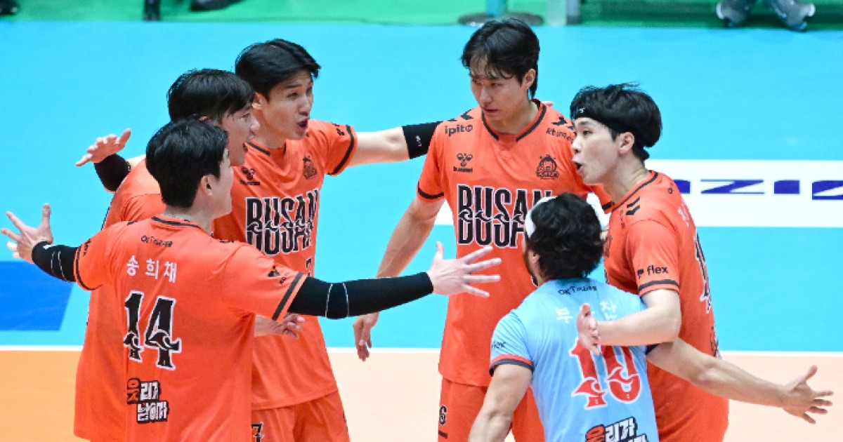男 배구 OK저축은행, KB손해보험 3-0 완파하고 가장 먼저 2승