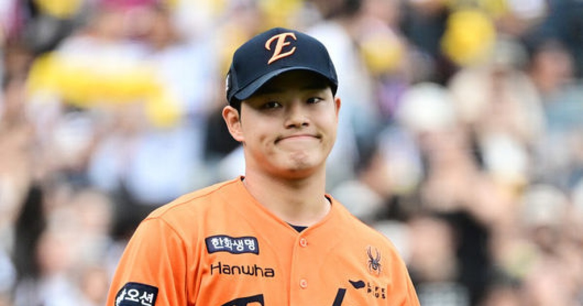 한화, 7년 만에 PS 진출 확정했는데…문동주가 8실점으로 무너지다니, 1위 LG와 격차 다시 3.5G 벌어졌다