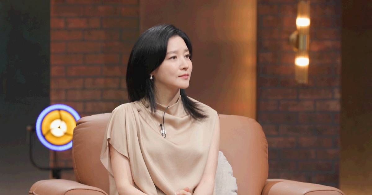 '질문들' 나온 이영애, 손석희에 "너나 잘하세요"