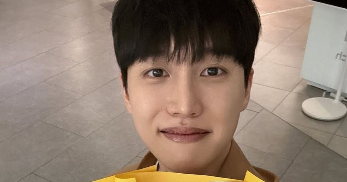 '폭군 통역관' 송이담, 실제 中 명문대 출신… "3개 국어 능통"