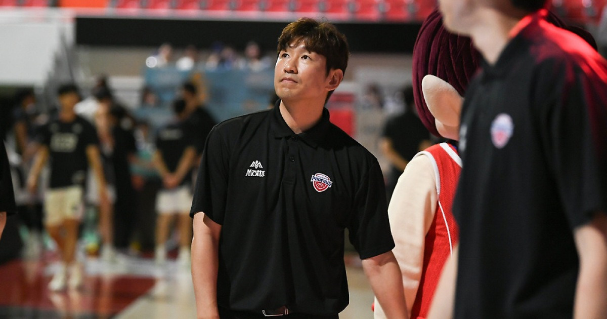 '양동근 감독 첫 선' 울산 현대모비스, 프로농구 시범경기에서 부산 KCC 제압(종합)