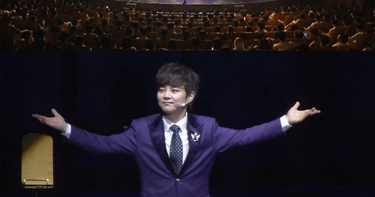 최현우, 수십 명 관객 최면에 빠트려…홍현희 둘째 임신 가능성 언급 (전참시)