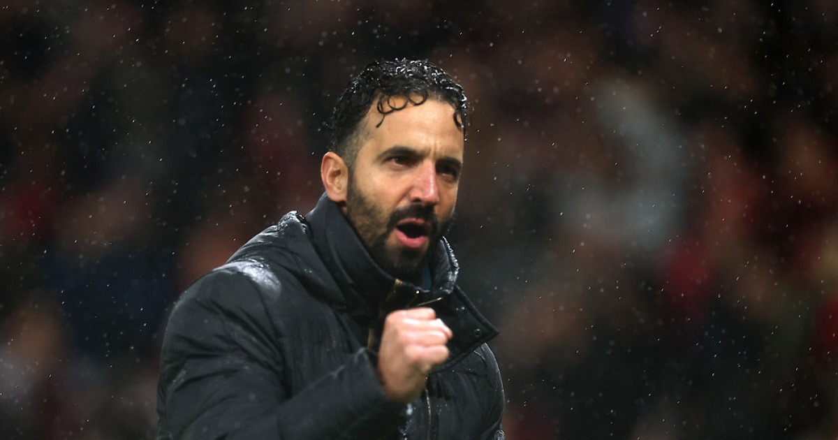 '英 BBC도 경악 '"교황이 설득해도 전술 안 바꿔" 아모림의 고집, 월척 낚았다...'카세미루 퇴장' 맨유, '산체스 퇴장' 첼시 상대 2-1 승리