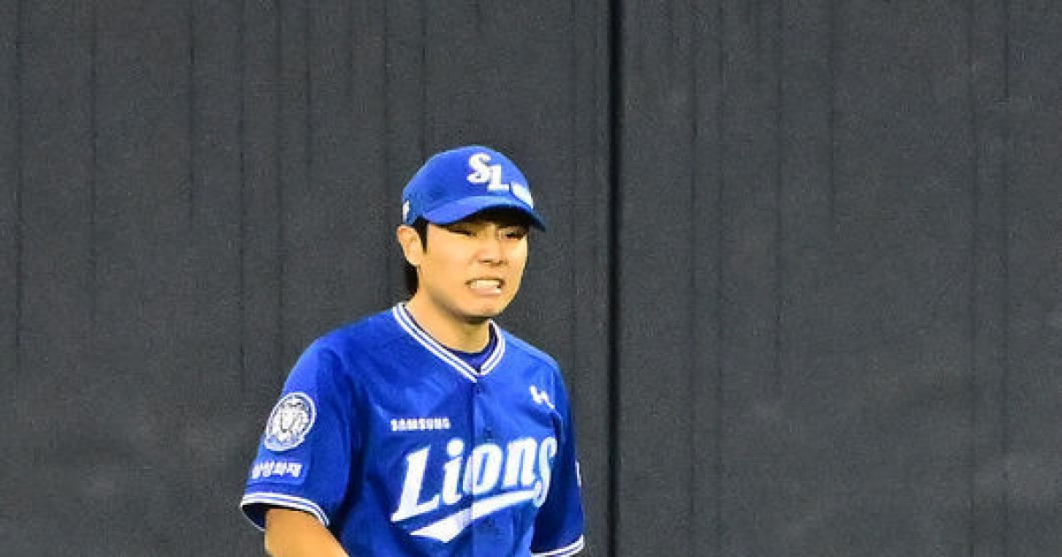 또또 뜬공 놓치다, 김지찬 펜스 앞 뜬공 포비아인가. 포구 실패→문책성 교체, 2경기 연속이라니