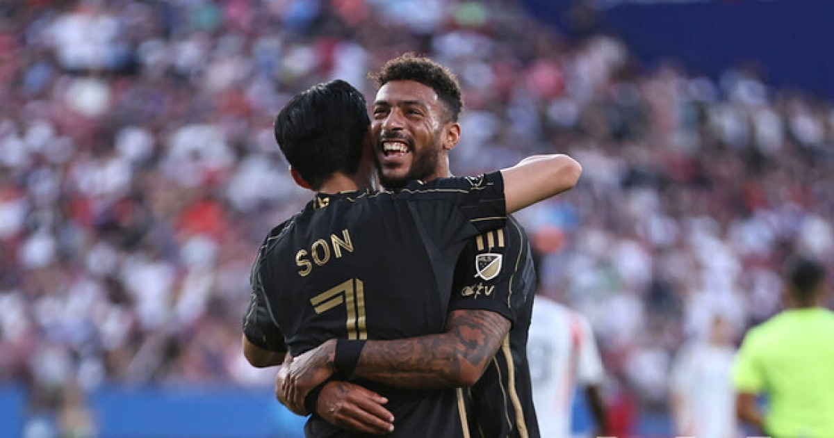 쏘니 덕에 해트트릭→MLS 100호골도 도전...'22골' 부앙가, "득점왕이 목표야" 손흥민도 '칭찬 만발'