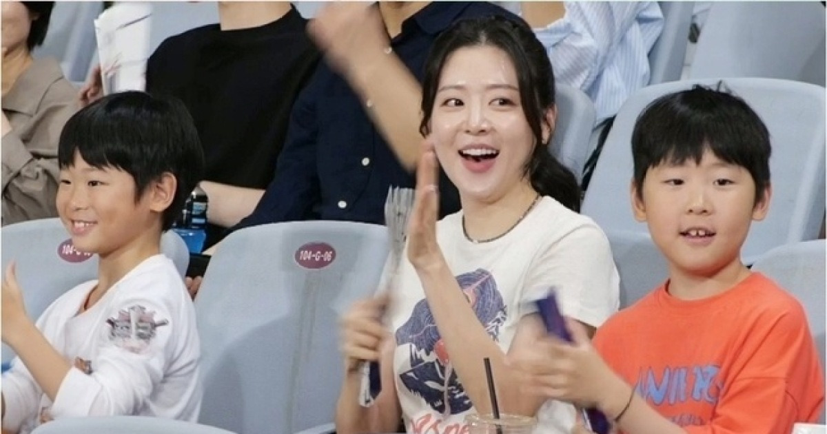 윤석민 6년 만 등판, 미모의 아내→붕어빵 두 아들 응원 포착(최강야구)