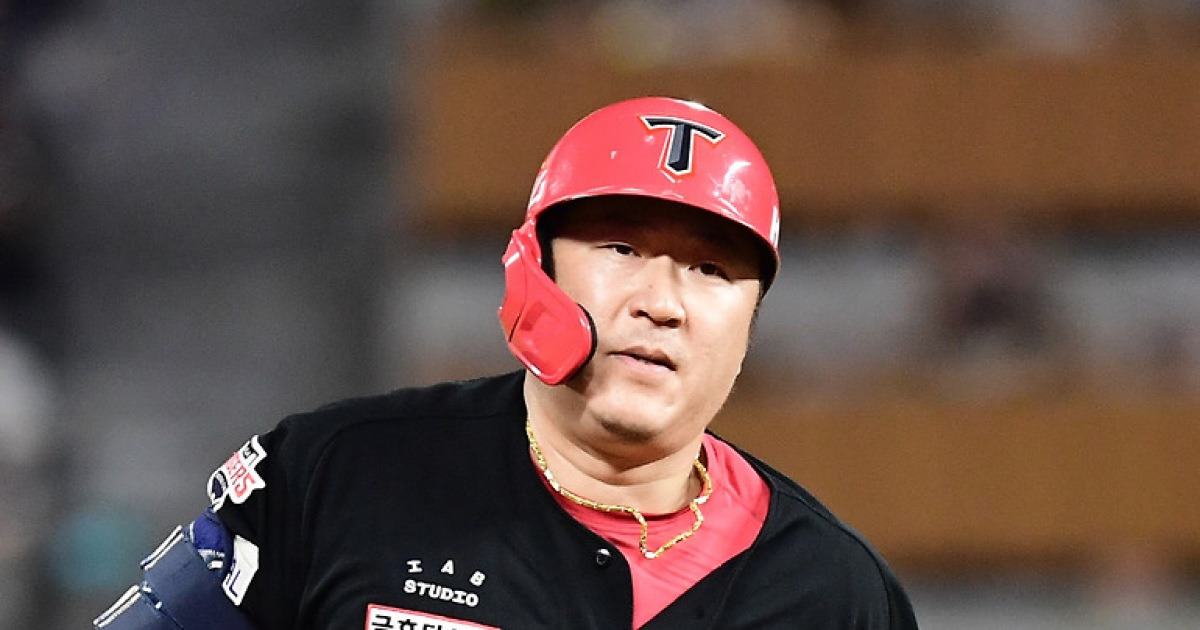 '1위-1위-1위' KIA 또 이렇게 만들었다, FA 1순위일 줄이야…"늙은이가 자리 차지" 그렇게 말했는데